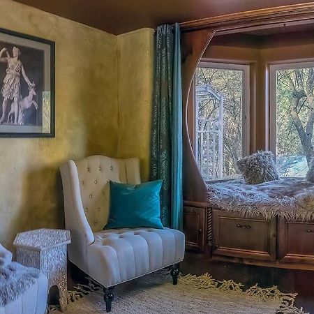 European Style Straw Bale Retreat Villa Ashland Bagian luar foto