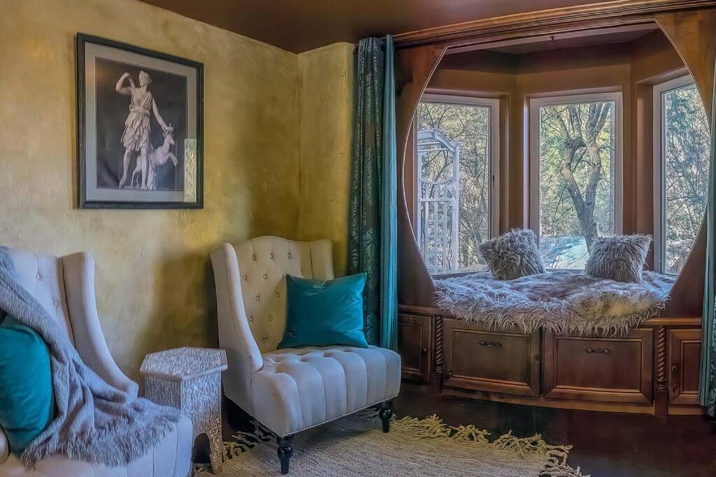 European Style Straw Bale Retreat Villa Ashland Bagian luar foto
